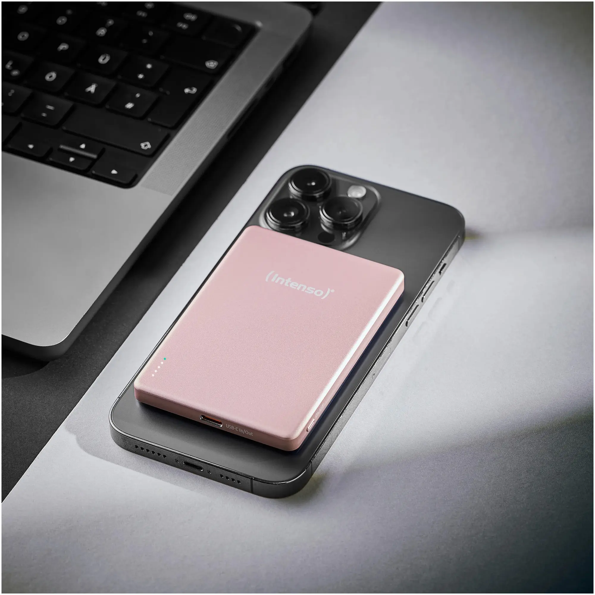 Купить Павербанк УМБ Intenso MW5000 5000mAh 20W Rose (7344023) - фото 7