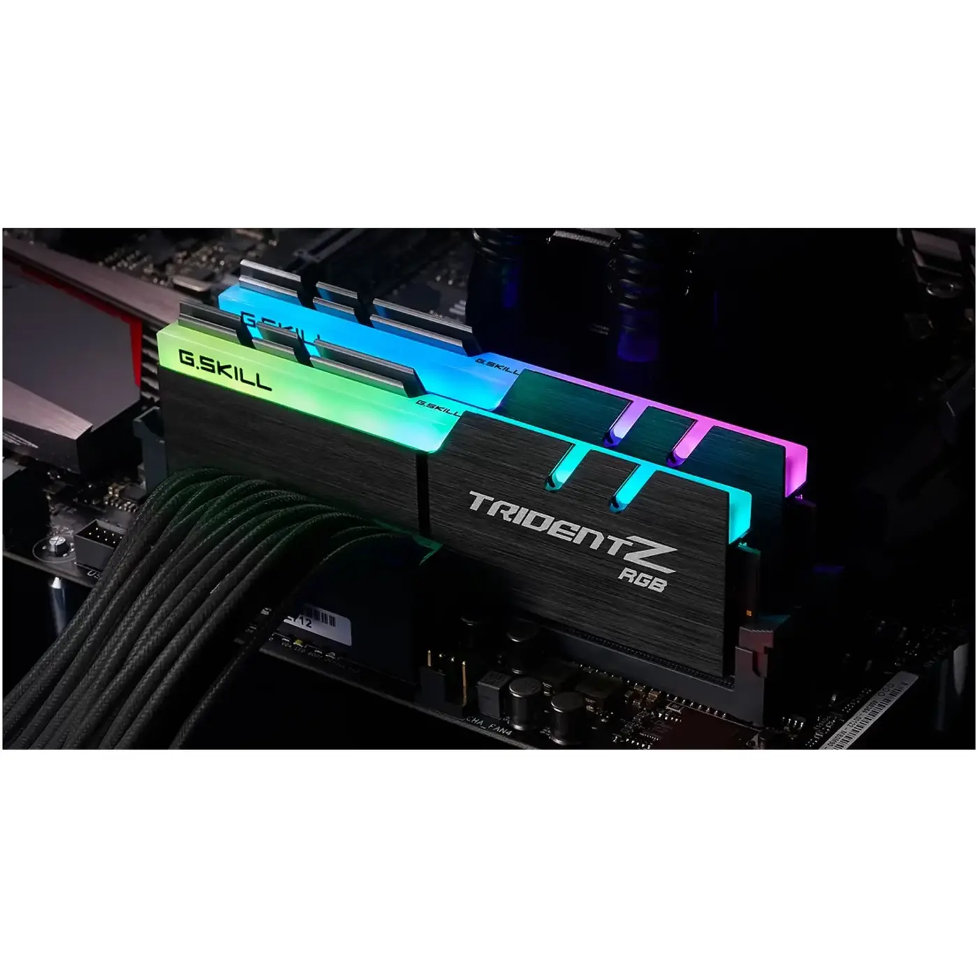 Купить Модуль памяти G.SKILL Trident Z RGB for AMD DDR4 16 ГБ (2×8 ГБ) 3200 МГц CL16 (F4-3200C16D-16GTZRX) - фото 3