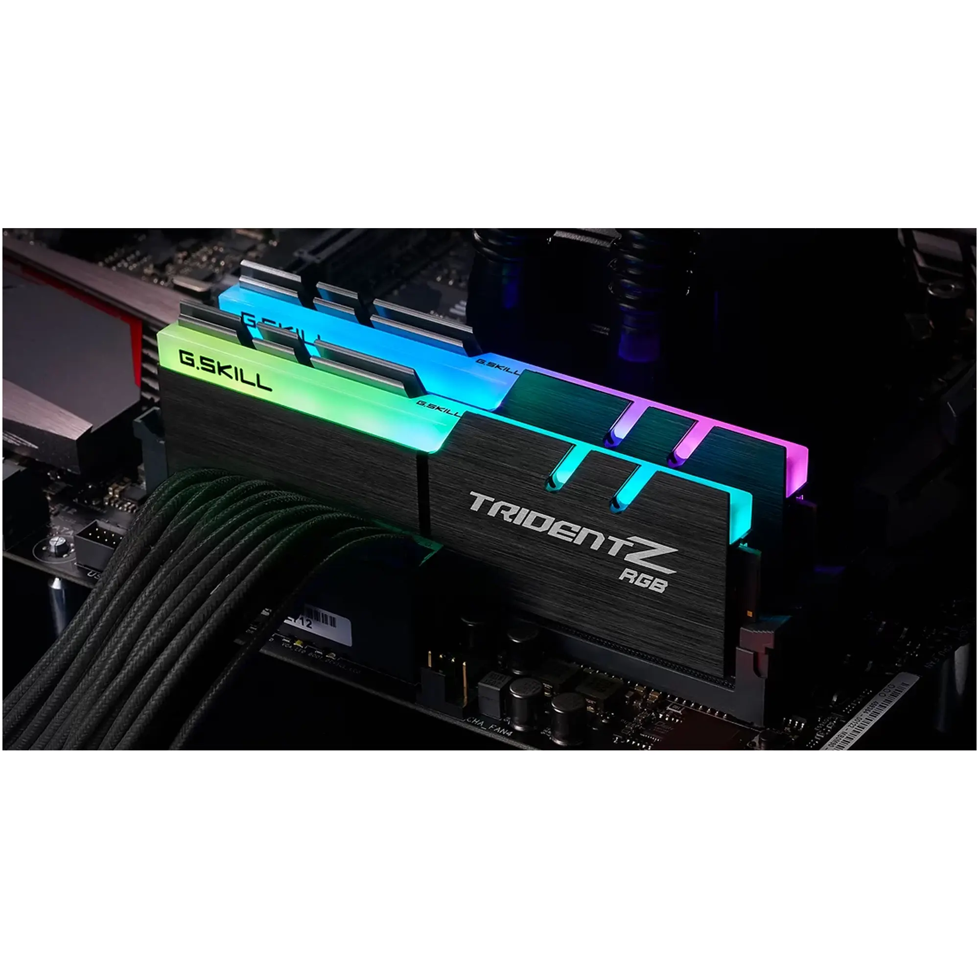 Купить Модуль памяти G.SKILL Trident Z RGB for AMD DDR4 16 ГБ (2×8 ГБ) 3200 МГц CL16 (F4-3200C16D-16GTZRX) - фото 3
