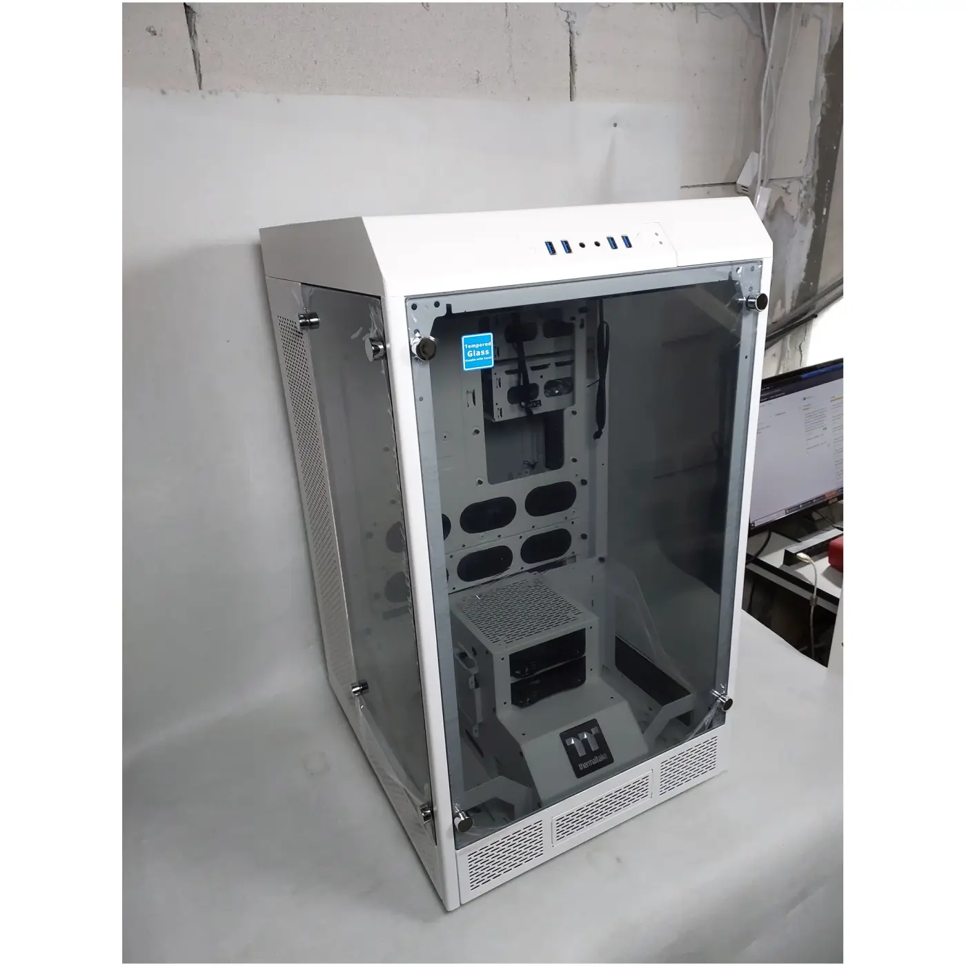 Купить Уценка Корпус Thermaltake The Tower 900 Snow (CA1H100F6WN00PK000336) - фото 2