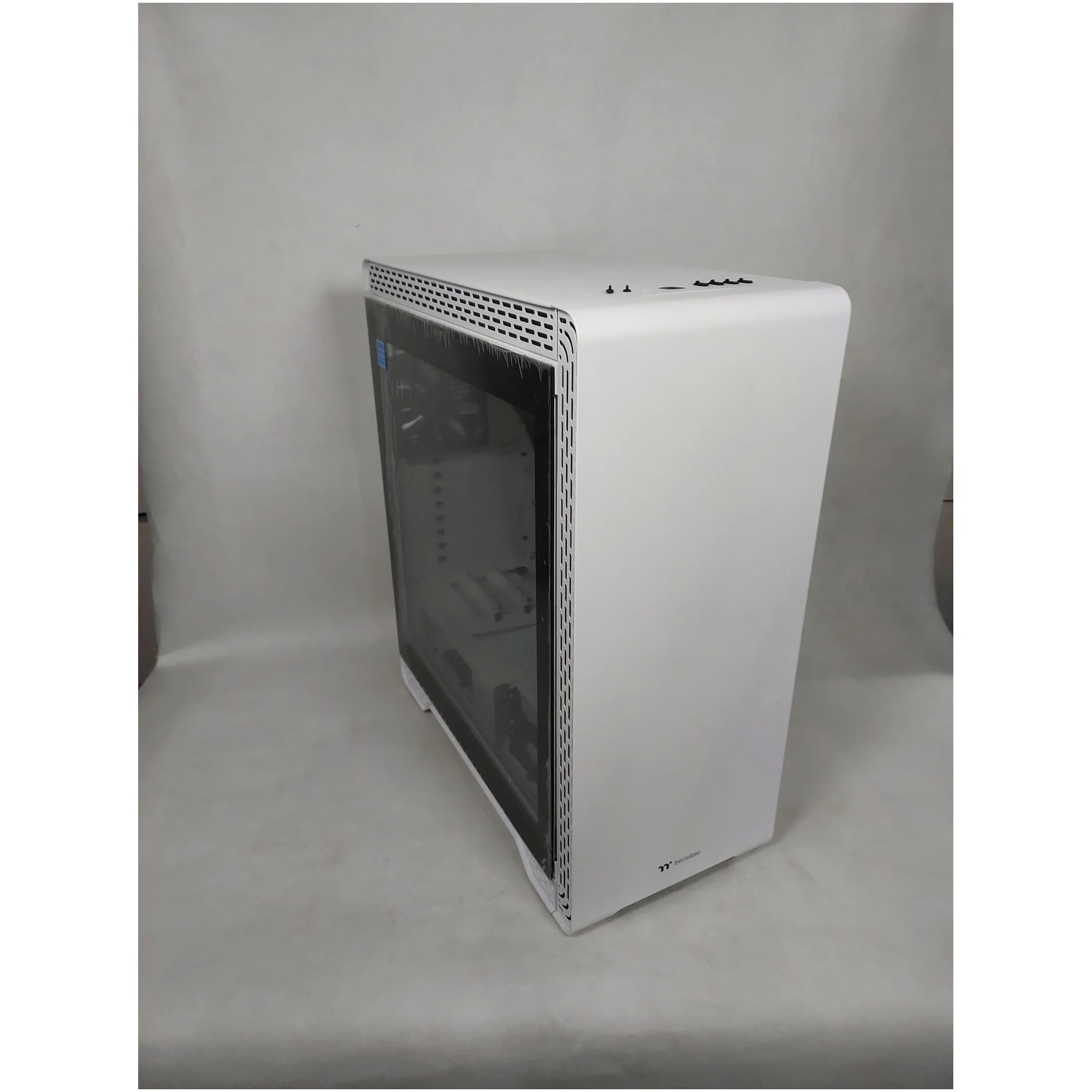 Купить Уценка Корпус Thermaltake S500 TG Snow (CA-1O3-00M6WN-00SR000034) - фото 2