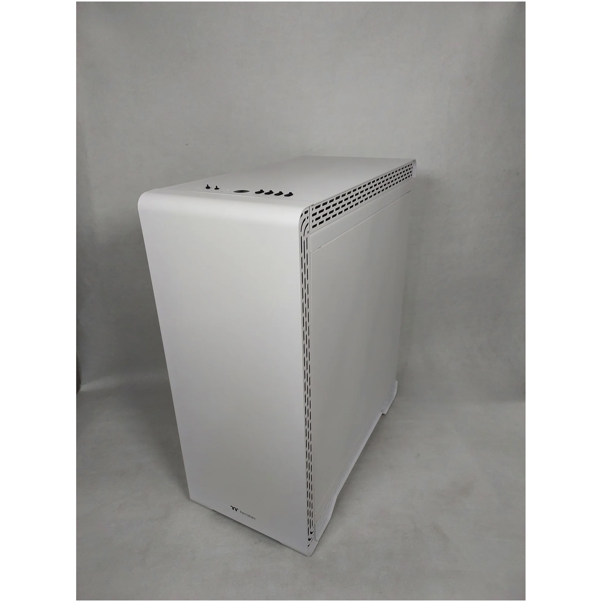 Купить Уценка Корпус Thermaltake S500 TG Snow (CA-1O3-00M6WN-00SR000034) - фото 3