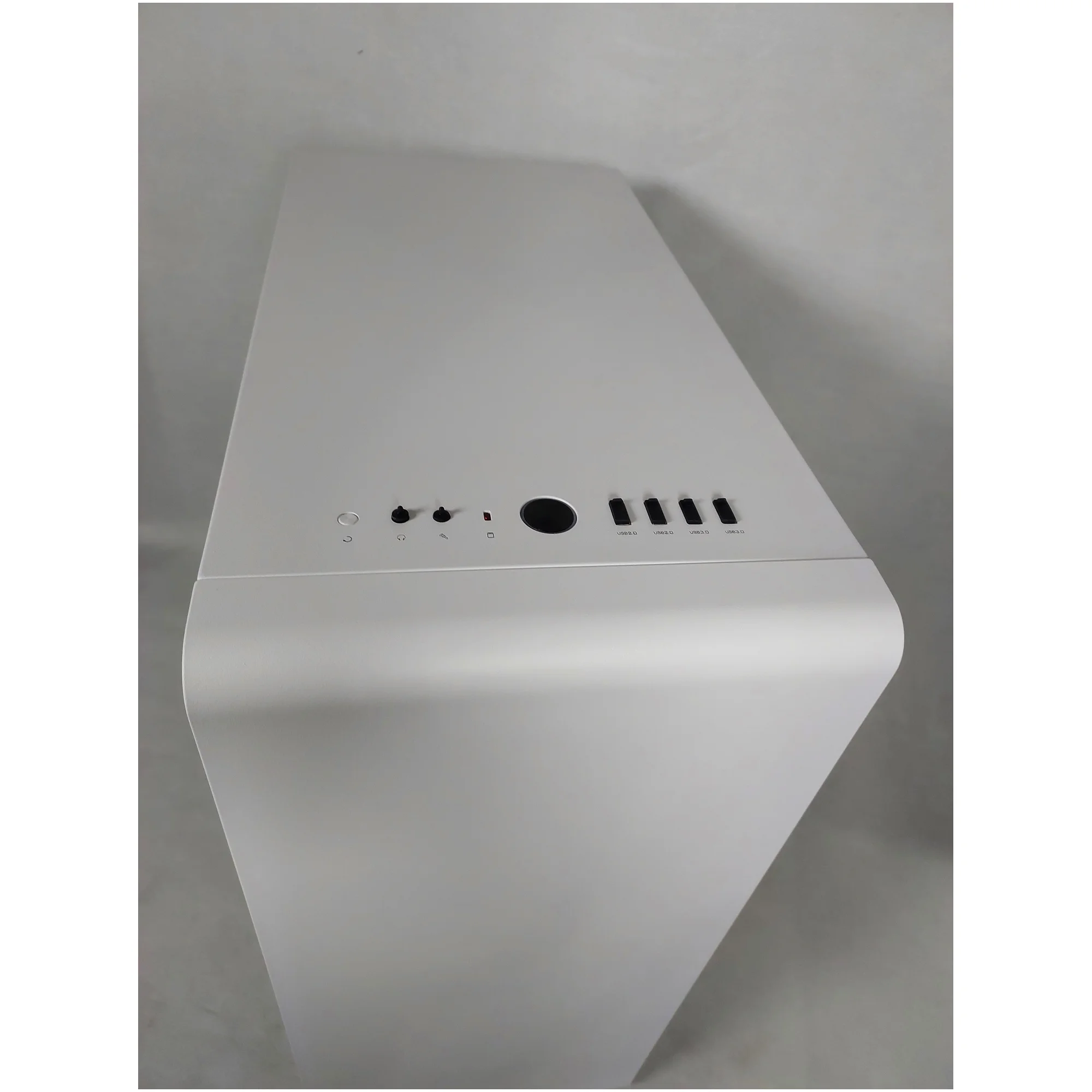 Купить Уценка Корпус Thermaltake S500 TG Snow (CA-1O3-00M6WN-00SR000034) - фото 4