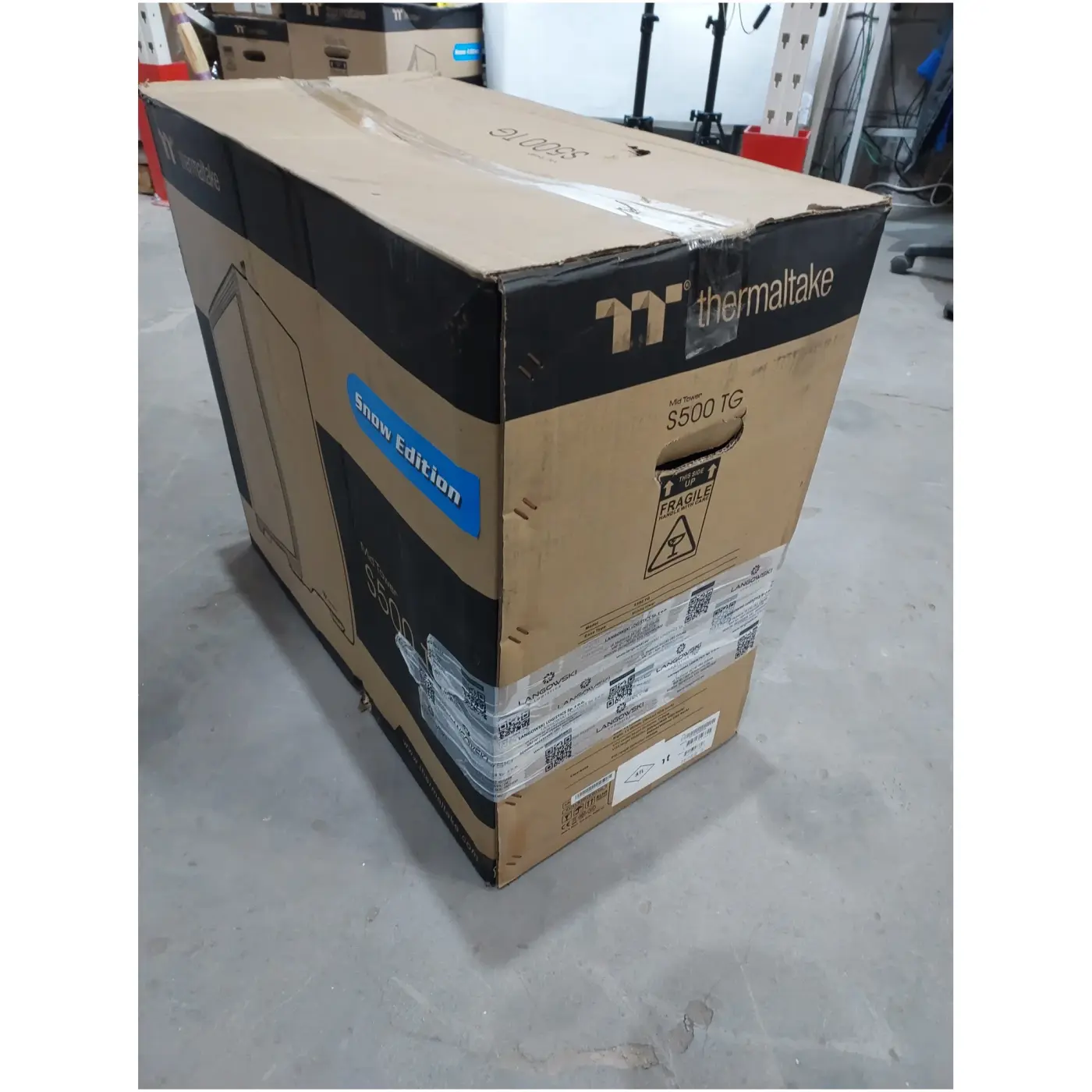 Купить Уценка Корпус Thermaltake S500 TG Snow (CA-1O3-00M6WN-00SR000034) - фото 7