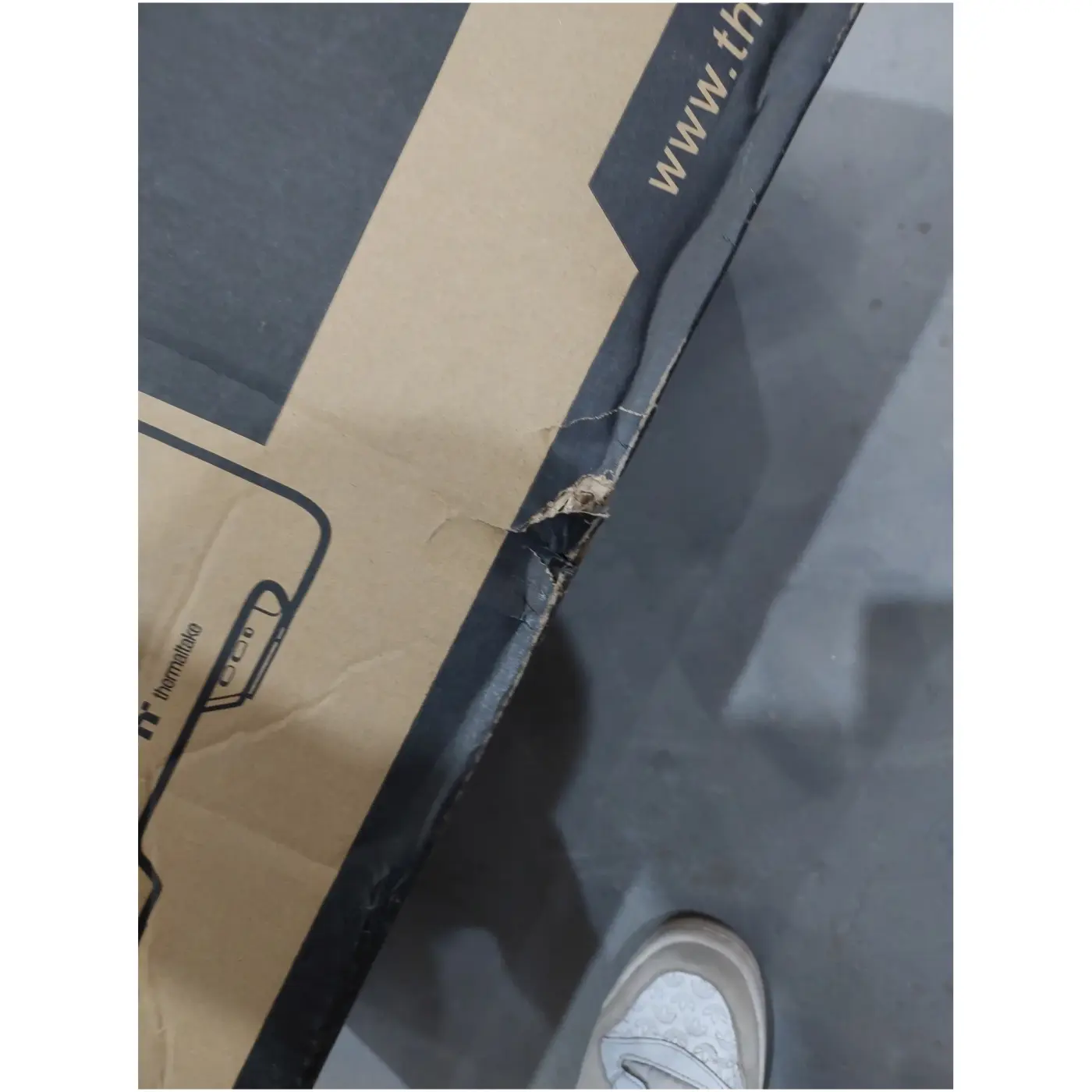 Купить Уценка Корпус Thermaltake S500 TG Snow (CA-1O3-00M6WN-00SR000034) - фото 11