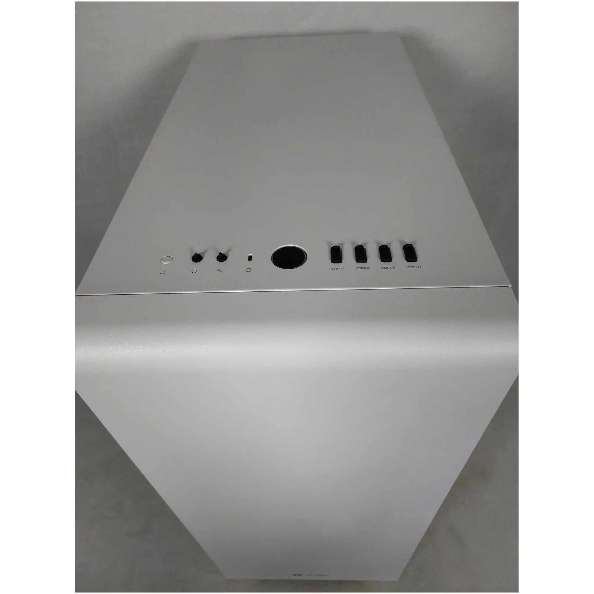 Купить Уценка Корпус Thermaltake S500 TG Snow (CA-1O3-00M6WN-00SR000025) - фото 4