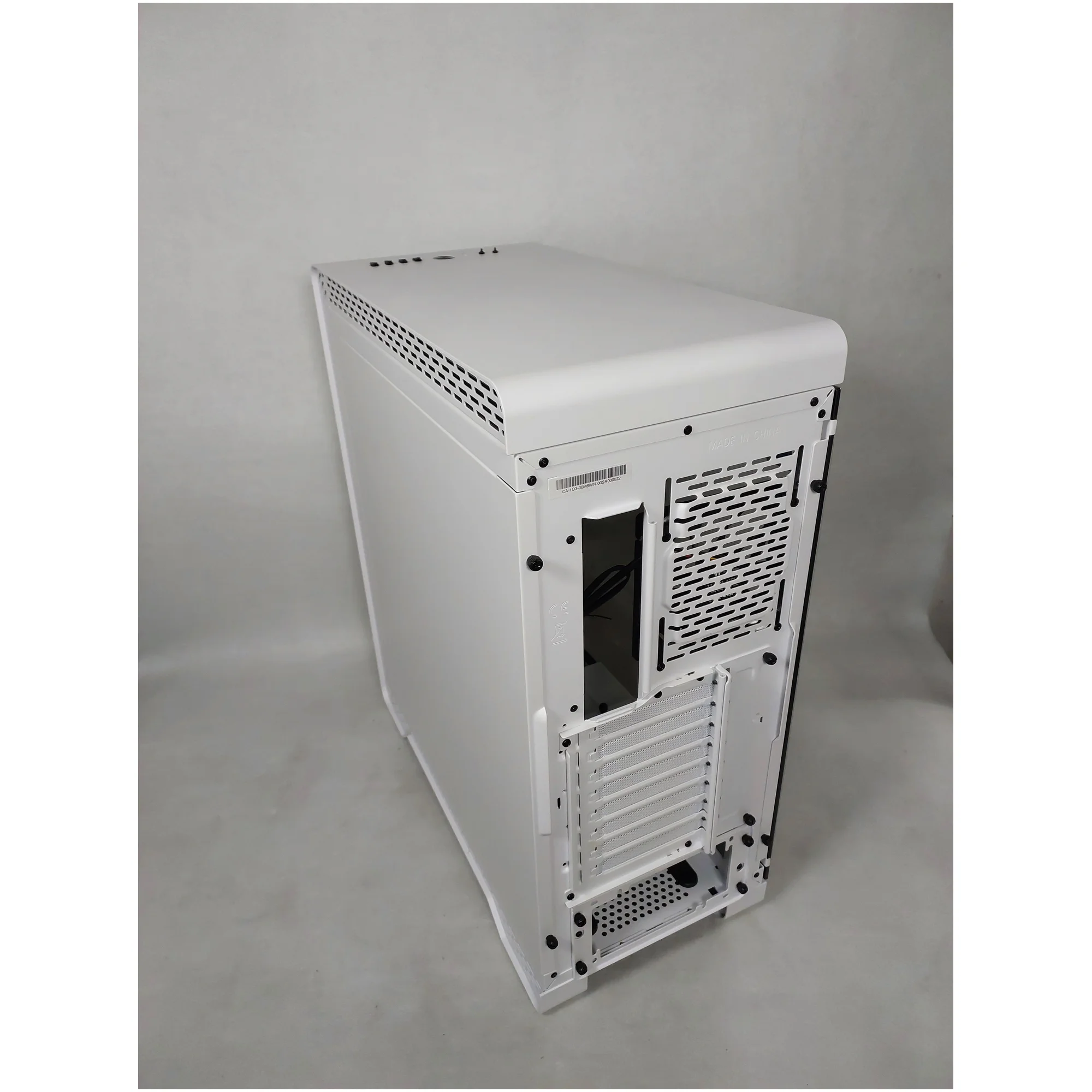 Купить Уценка Корпус Thermaltake S500 TG Snow (CA-1O3-00M6WN-00SR000022) - фото 4